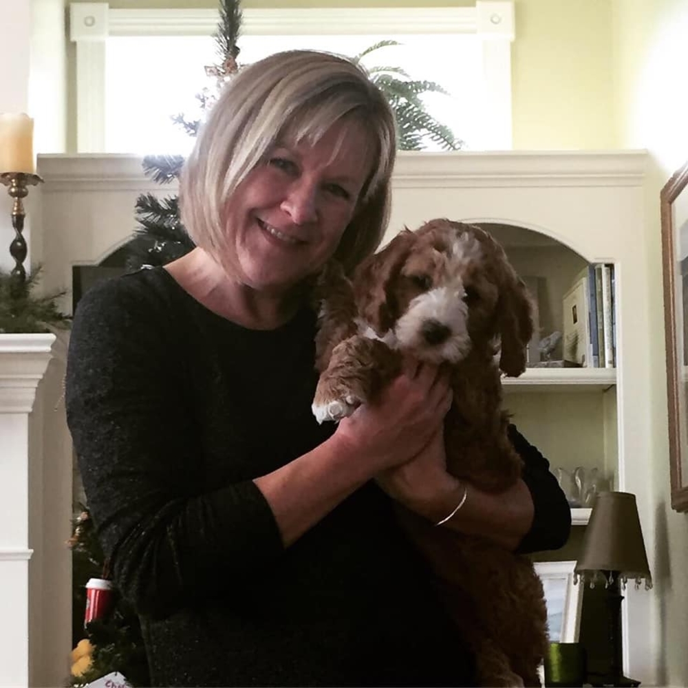 Meet your Posher, Jennifer